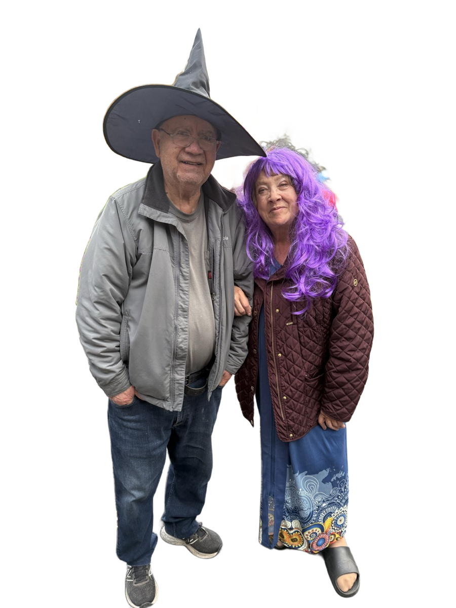 Carlos y Rosario Gamino les dan la bienvenida